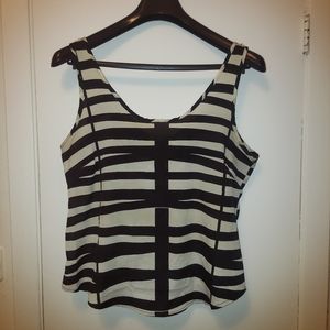 💥3/$25💥 B Jewel Sleeveless Top Shirt Blouse Black White size M